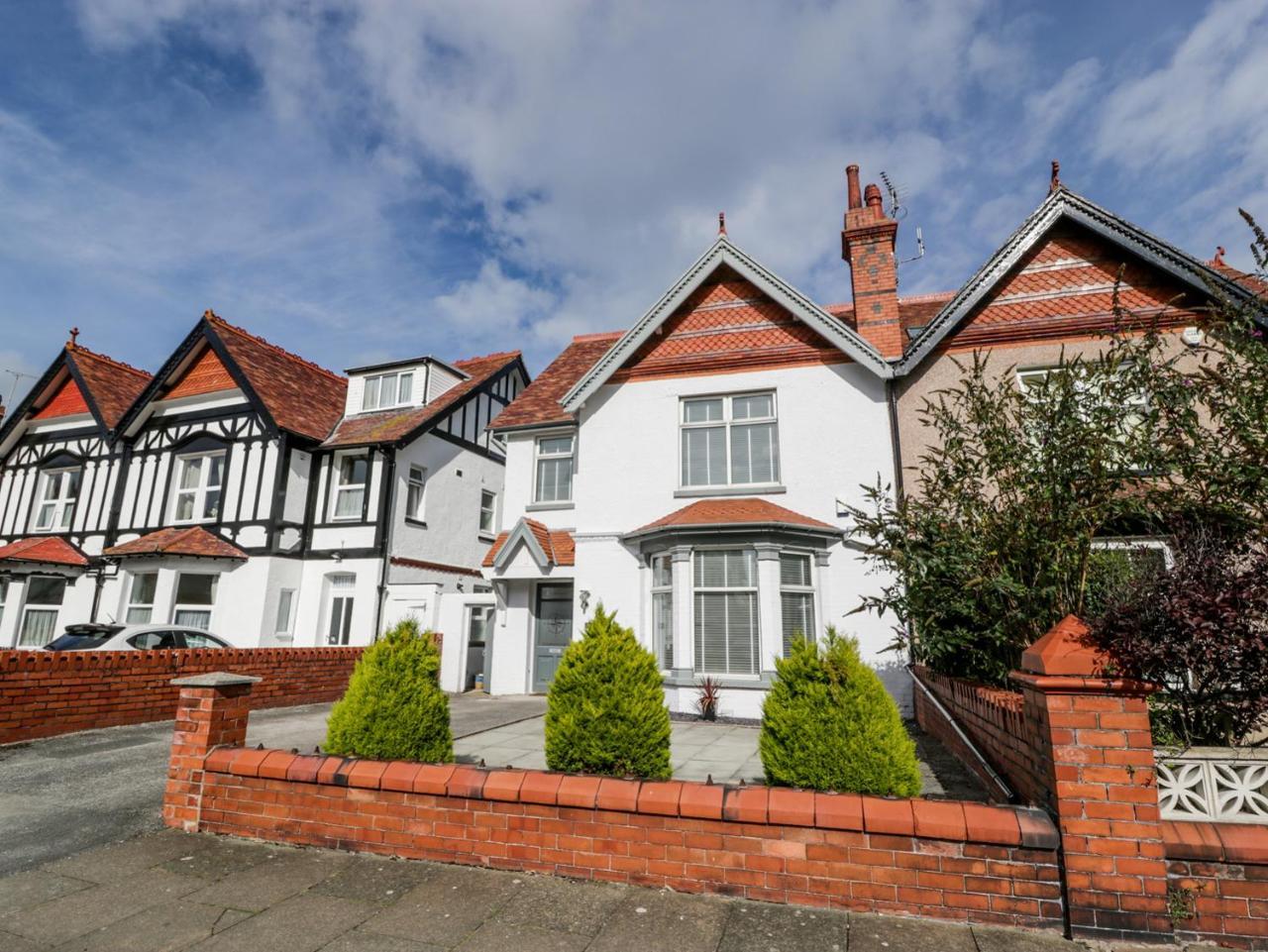 Villa Westpoint Llandudno Exterior foto